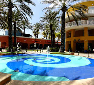 Impressionen aus der Renaissance Shopping Mall