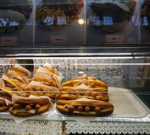 Markthalle und Marktplatz