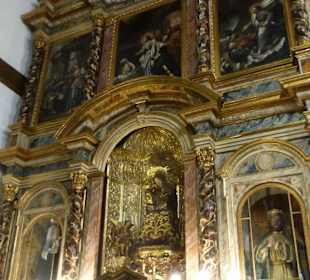 Ein Nebenaltar der Iglesia de Nuestra Señora