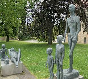 Stehende und Ruhende Gruppe, Große Klosterstraße