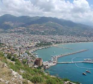 Blick auf den Hafen Alanya