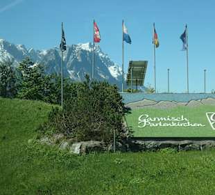 Blick zum Zugspitzmassiv