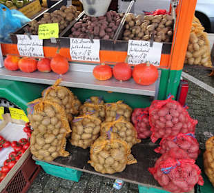 Rundgang über den Wochenmarkt Pferdemarkt