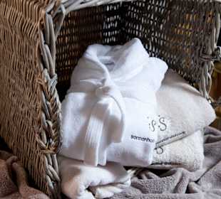 Kuschelige Bademäntel und Handtücher kaufen
