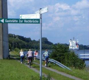Am Nord-Ostsee-Kanal 