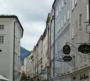 Salzburg: Unterwegs in der Getreidegasse