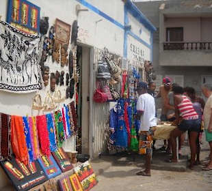 Diverse Läden in Santa Maria