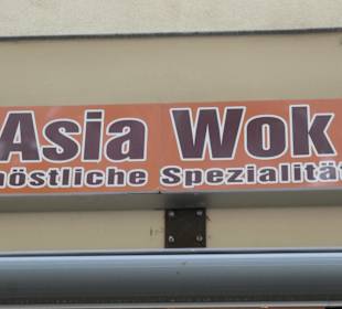Abendessen im Schnellimbiss Asia Wok, Breiter Weg