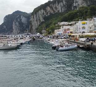 Hafen Capri