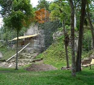 Ausgrabungen in Tikal