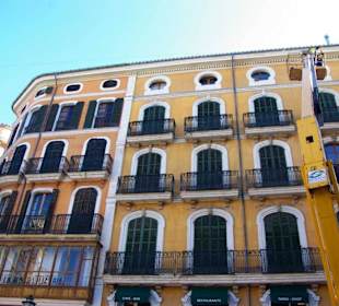 Sehr schöne Fassade