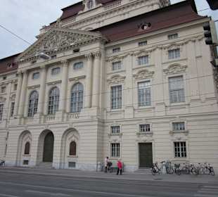 Oper Vorderseite