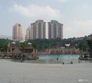 großer Wellenpool 03