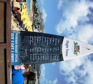 Surf Brett mit Ankunftszeiten