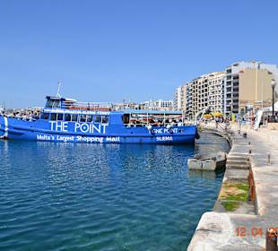 Schiff nach Valletta und Uferpromenade