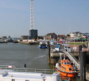 Reger Betrieb im Hafen