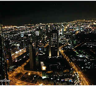 Nachts auf dem Burj Khalifa 