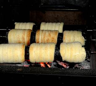 Baumkuchen auf dem offenen Feuer