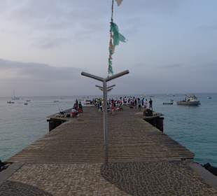 Fischersteg - gleichzeitig Fischmarkt