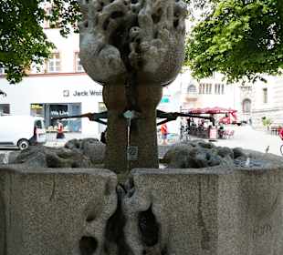 Der Lebensbrunnen