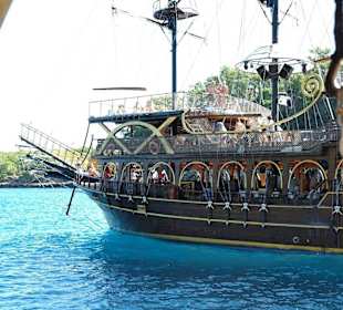 Bootstour auf den schönen Buchten vom Kemerhafen