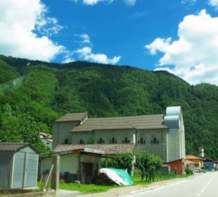 Das kleine Dorf mit so einer gewaltigen Kirche