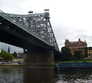 Vom Schiff: blaues Wunder