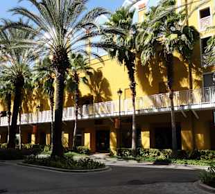 Impressionen aus der Renaissance Shopping Mall