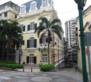 Okolice Senado Square