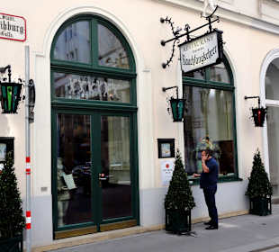 Zum weißen Rauchfangkehrer