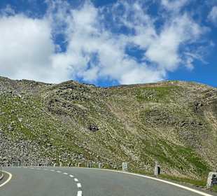 Da ist man jetzt auf ca 2500Mtr.