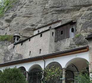 Zugang zu den Katakomben im Petersfriedhof