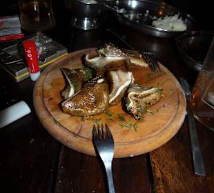 Specjalność pubu - świńskie uszy