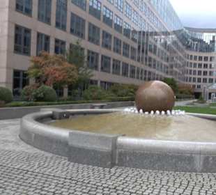 Kugelbrunnen