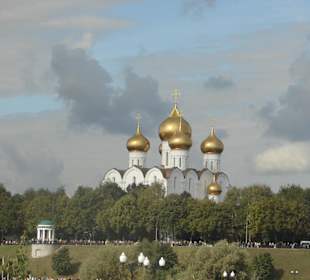 Вид на Успенский собор со стрелки