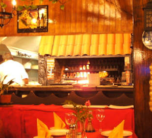 Grill mit offenen Feuer
