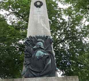 Kriegerdenkmal am Kirchplatz