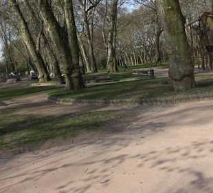 Slackline Unterer Schlossgarten