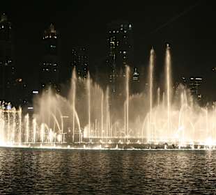 Wasserfontänen Dubai Mall