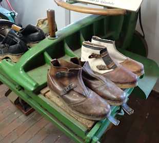 Ausstellung in der Remise der Windmühle Varel