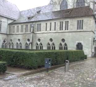 Kreuzgang am Münsterplatz