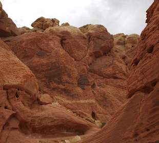 Leichtere Wanderung an den Felsen