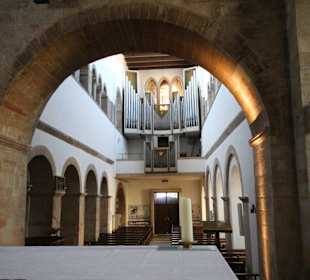 Blick in das Kirchenschiff