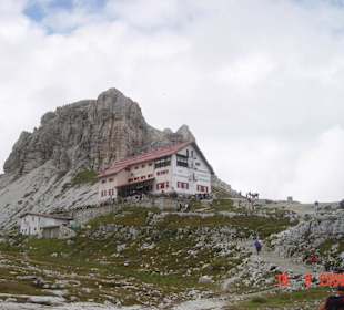 Drei Zinnen Hütte (2405 m)