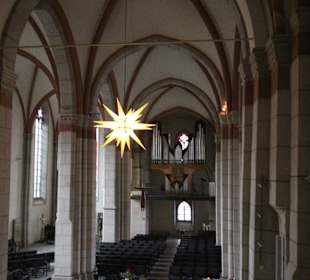 Blick auf die Orgelempore