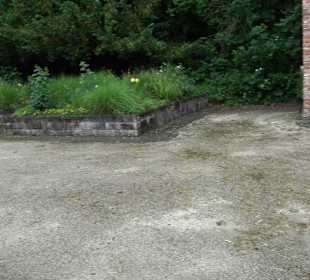 Wasserbecken mit Spritzkanonen Glacis Park