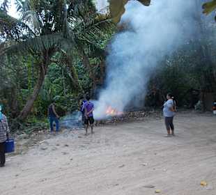 Die Thailänder haben Spass..die Urlauber nicht!