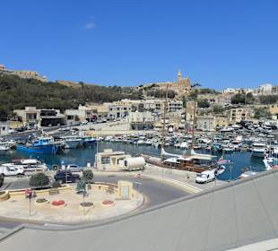 Blick von der Fähre auf Gozo