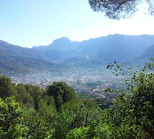 On the way to Palma, view on mountainvillage