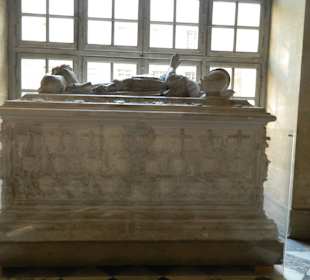 Гробница на первом этаже